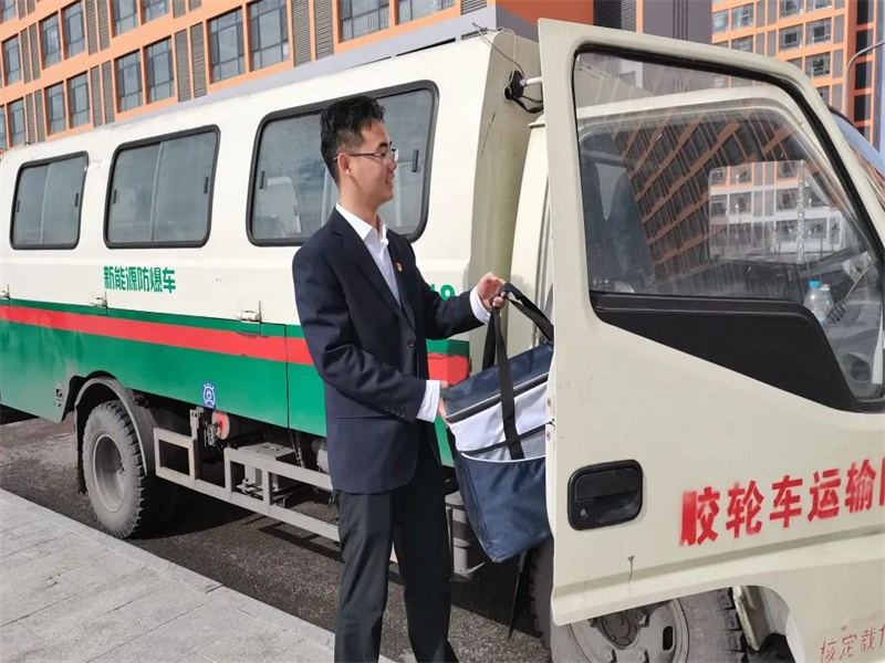 “兩優(yōu)一先”事跡丨運維分公司小保當(dāng)智維中心黨支部：筑堅強(qiáng)堡壘 促企業(yè)發(fā)展（4）.jpg